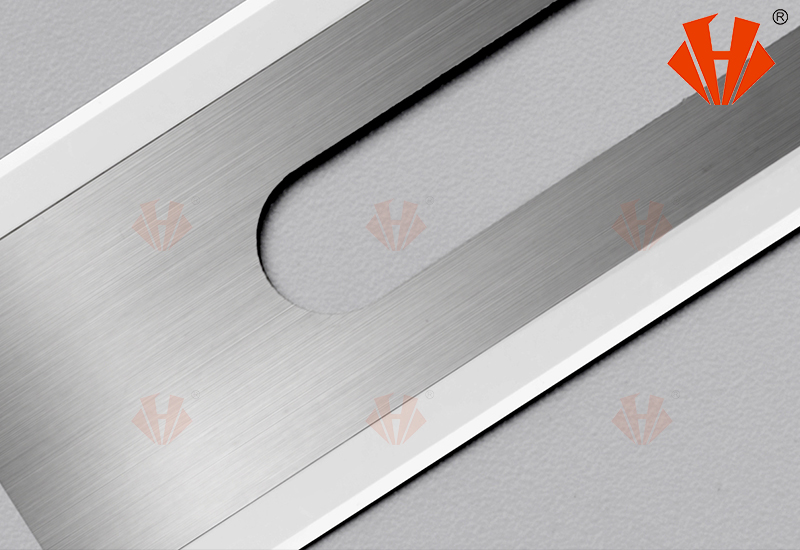Slotted Double Edge Carpet Blade